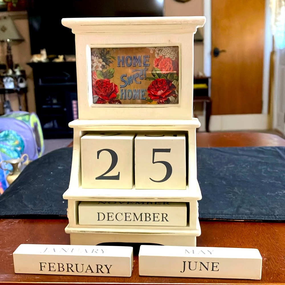 VTG hallmark, perpetual calendar with picture frame